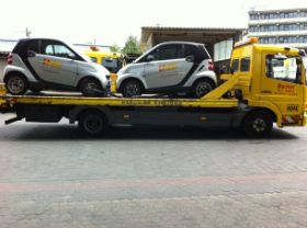 Auto Service Becker  - zwei Smarts geladen